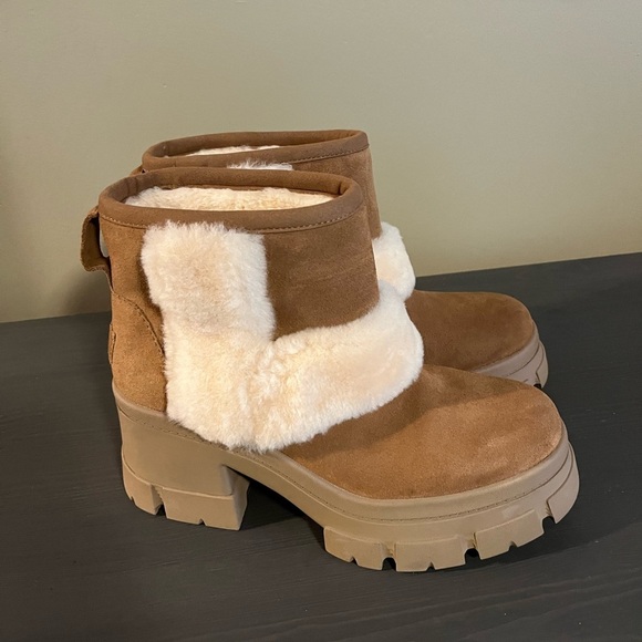 UGG Brooklyn Sunburst Platform Chelsea Boot NEW - Picture 6 of 8